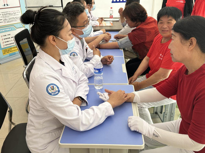 河北省健康科學(xué)學(xué)會開展2025年全民營養(yǎng)周宣傳系列活動，聚焦?fàn)I養(yǎng)健康咨詢